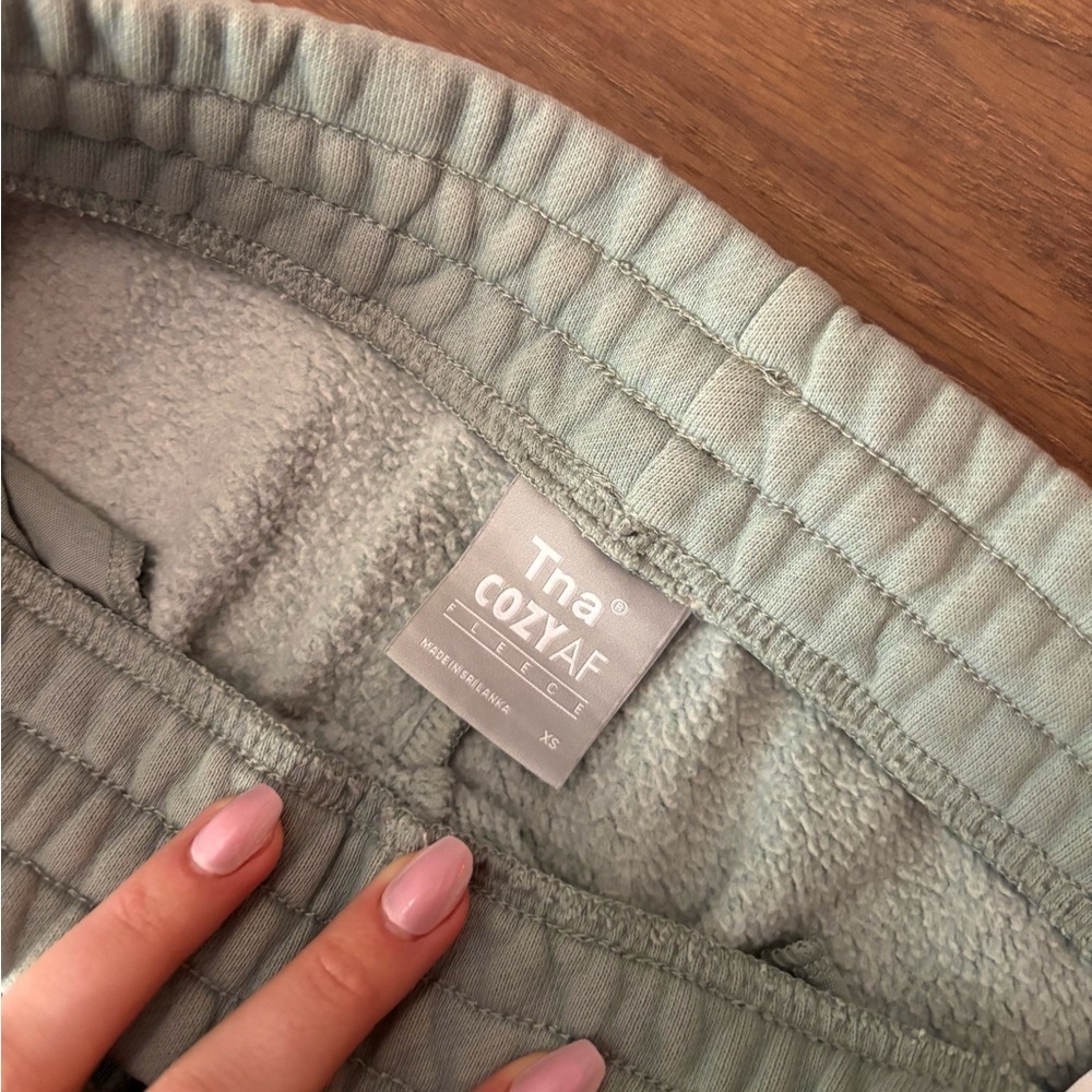 Aritzia Sweatpants - Picture 3 of 5
